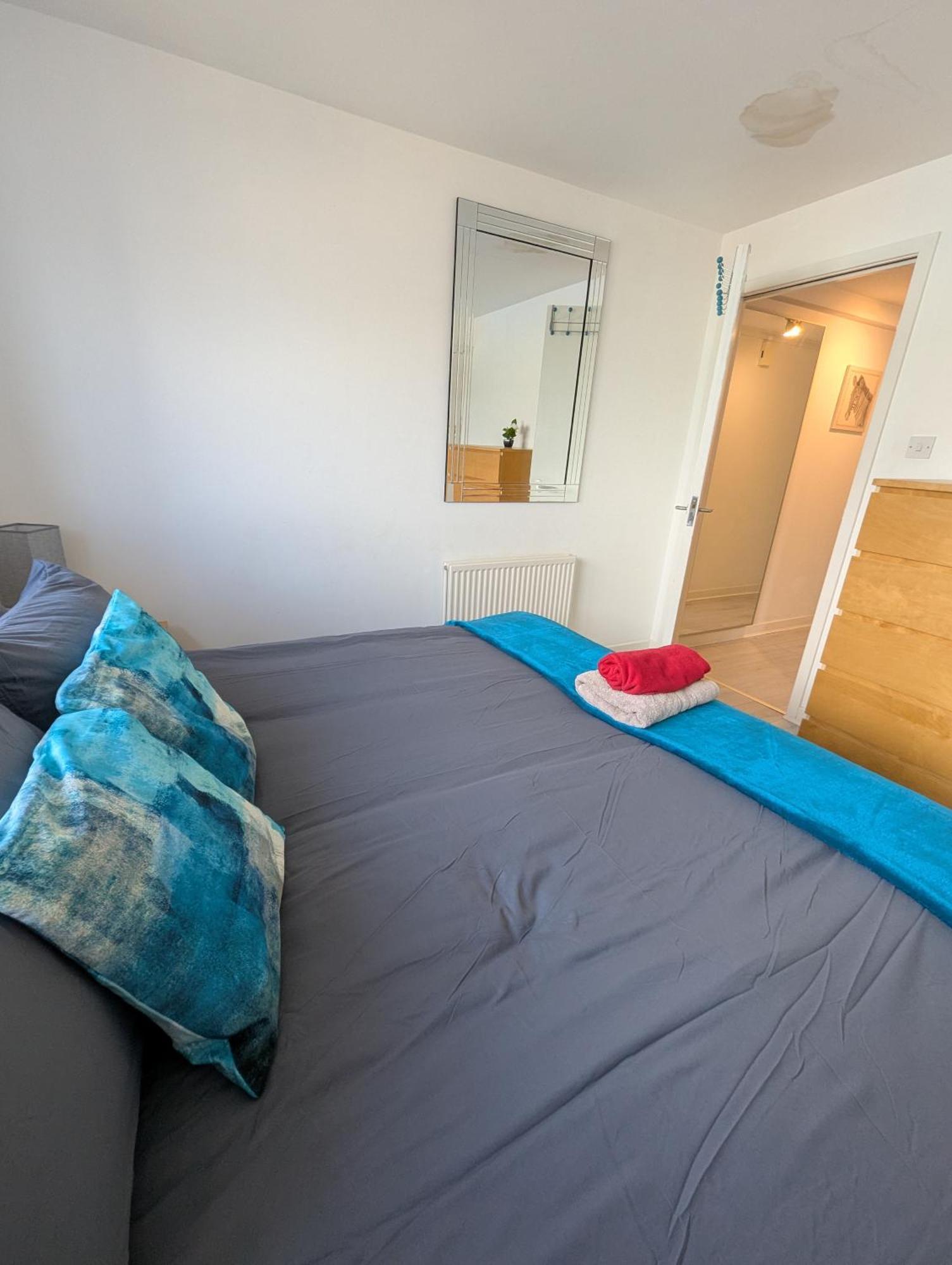 Glasgow City Centre Waterfront Apartment Bagian luar foto