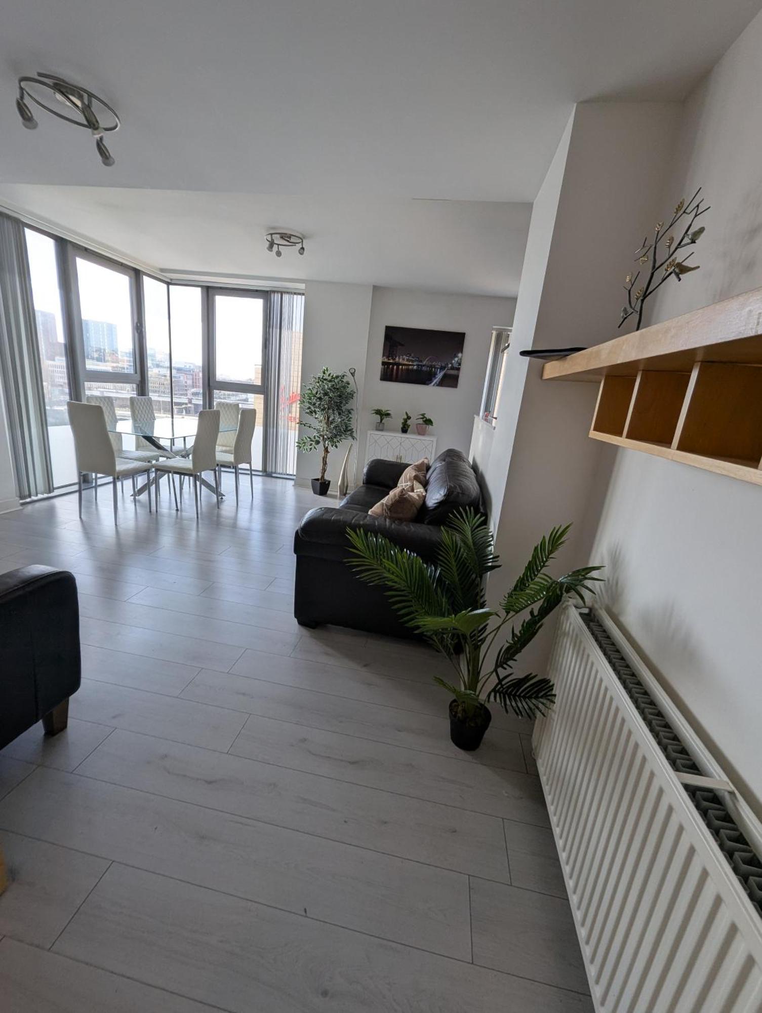 Glasgow City Centre Waterfront Apartment Bagian luar foto