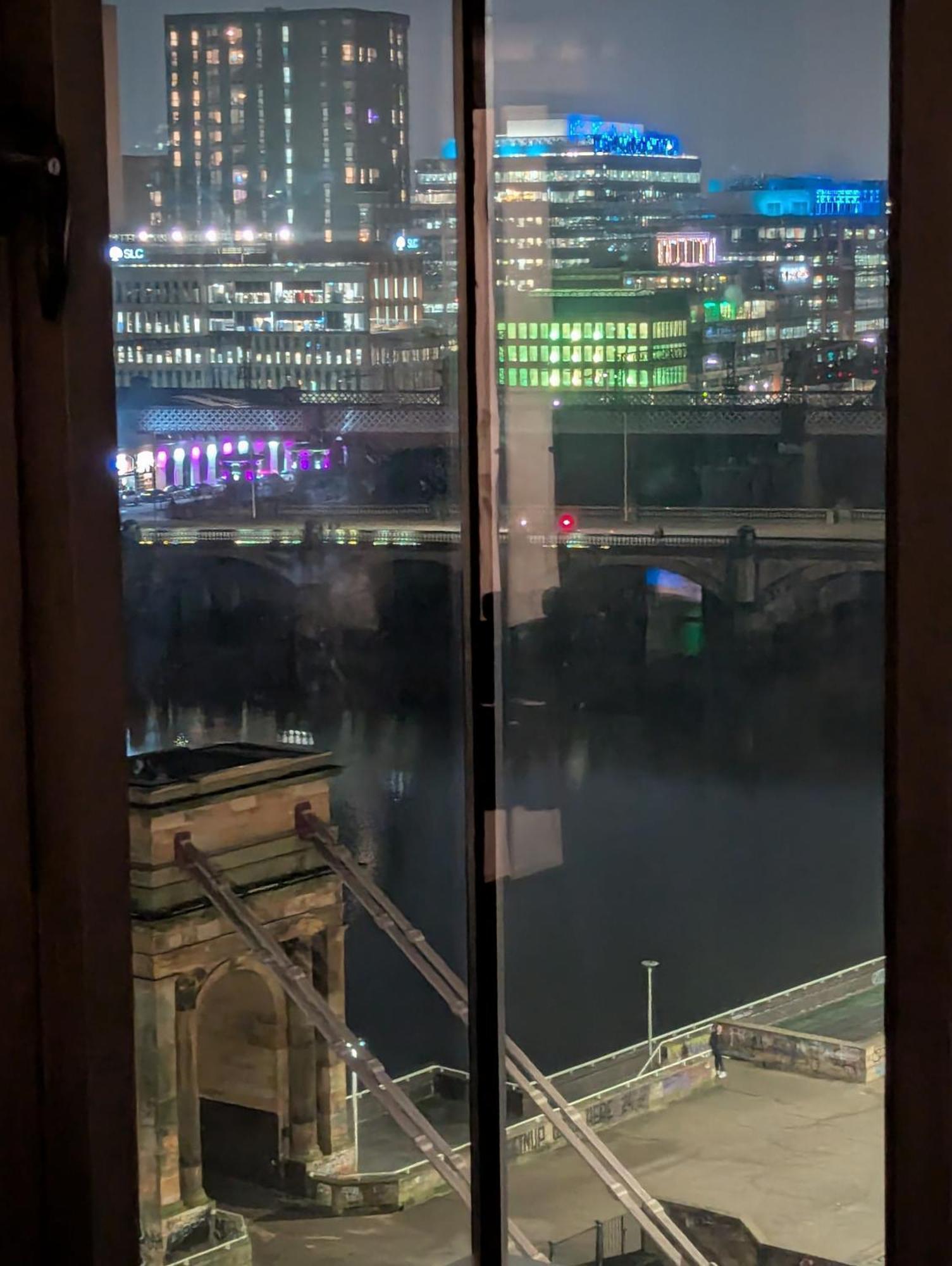 Glasgow City Centre Waterfront Apartment Bagian luar foto